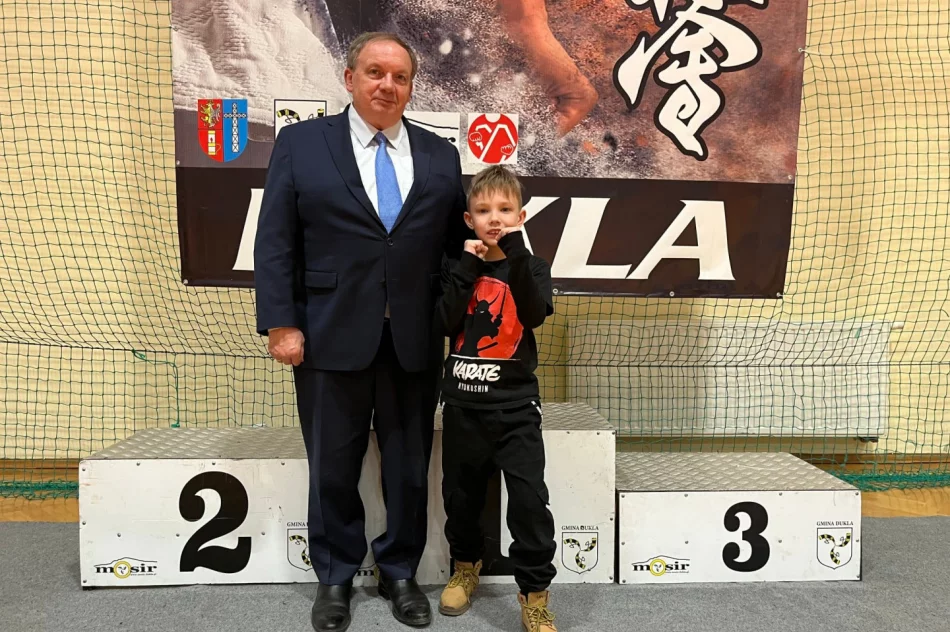 9 medali i II miejsce w klasyfikacji drużynowej limanowskich karateków na Mistrzostwach Makroregionu Południowego w Karate Kyokushin - zdjęcie 6