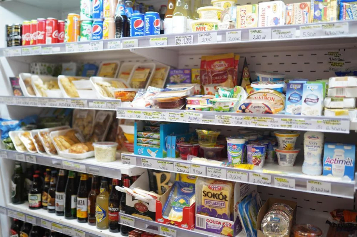 Większość Polaków nie zauważyło spadku cen w sklepach po obniżce VAT-u na żywność