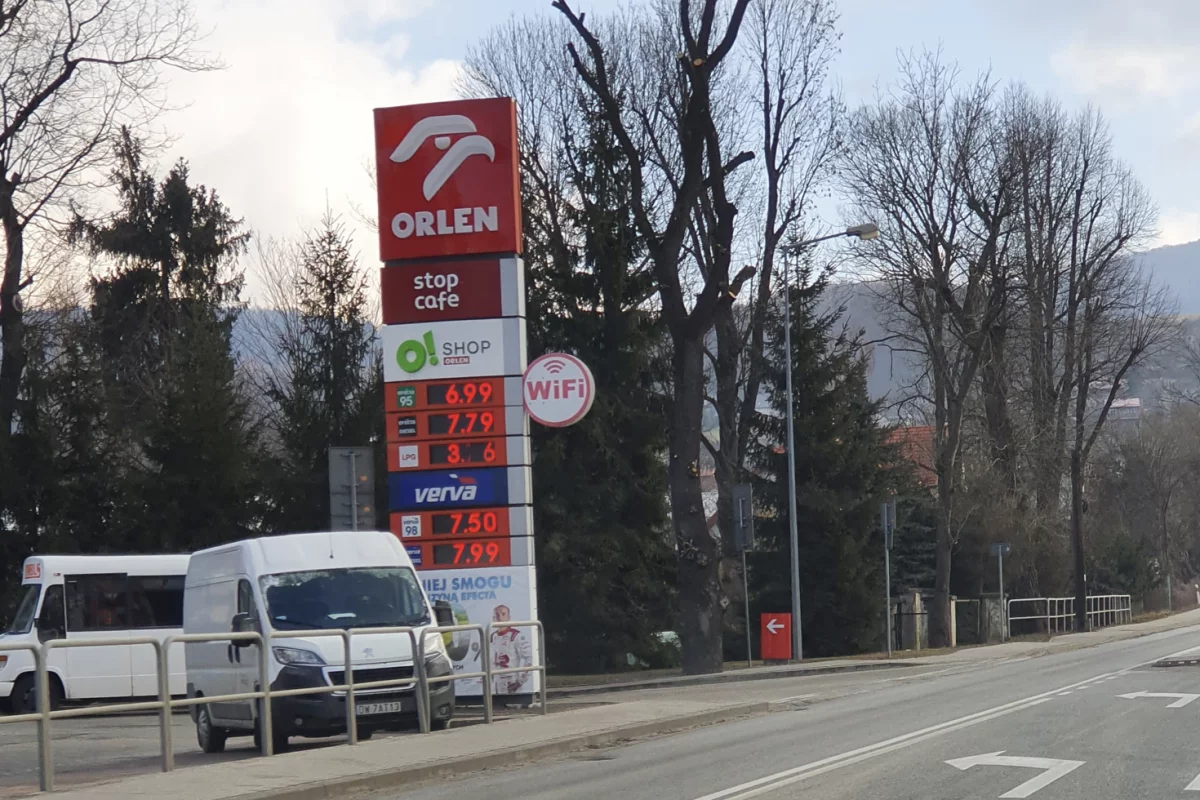 Pierwszy spadek cen paliw w hurcie. Aktualne ceny w Limanowej
