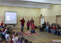 Uczyli młodszych pierwszej pomocy - zdjęcie główne