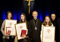 Uczennica z Limanowszczyzny wśród laureatek religijnej olimpiady - zdjęcie główne
