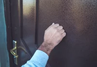 Chodzi po domach i udaje urzędnika - magistrat ostrzega - zdjęcie główne