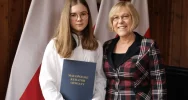 "Młoda felietonistka" z Limanowszczyzny nagrodzona przez Barbarę Nowak - zdjęcie 2
