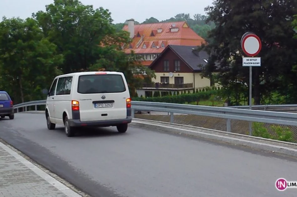 Drogowe zamieszanie wyjaśnia policja - zdjęcie 2