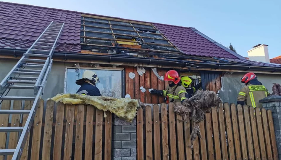 Pożar garażu gasiły trzy zastępy straży - zdjęcie 1