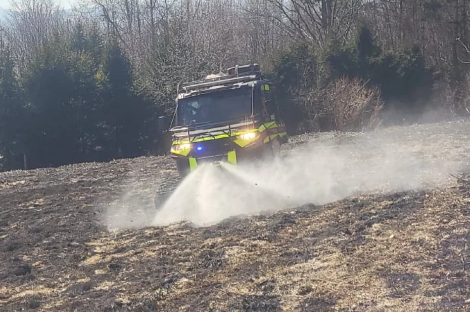 Dwie osoby poparzone w wyniku pożaru traw, wezwano śmigłowiec LPR - zdjęcie 7
