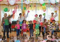 Uśmiechnięte buzie z Myszką Miki - zdjęcie główne