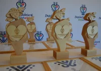 Pierwsi użytkownicy znaku promocyjnego odebrali certyfikaty i statuetki - zdjęcie główne