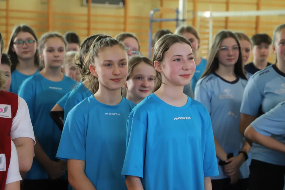 Zwycięzcy Mistrzostw Gminy Limanowa w piłce siatkowej - zdjęcie 10