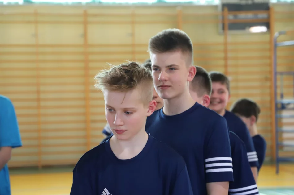 Zwycięzcy Mistrzostw Gminy Limanowa w piłce siatkowej - zdjęcie 12