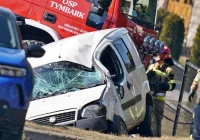 Dachowanie na drodze krajowej - zdjęcie główne