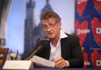 Sean Penn podpisał umowę z miastem Kraków ws. pomocy uchodźcom - zdjęcie główne