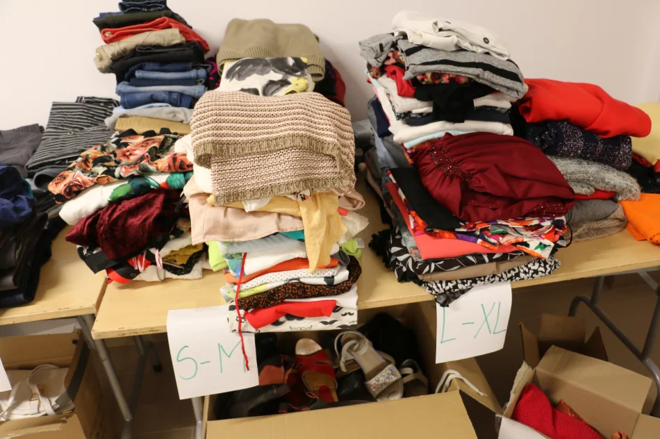 Mieszkańcy miasta nie zawiedli – dla 20-osobowej grupy obywateli Ukrainy zebrano najpotrzebniejsze rzeczy - zdjęcie 4