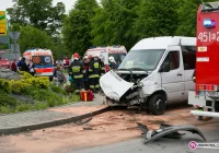 Zderzenie z ciężarówką. 16 dzieci w szpitalu - zdjęcie główne