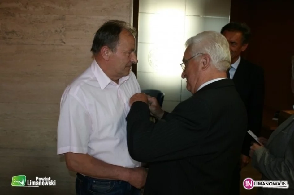 Odznaczenia, wyróżnienia i wybory - zdjęcie 3