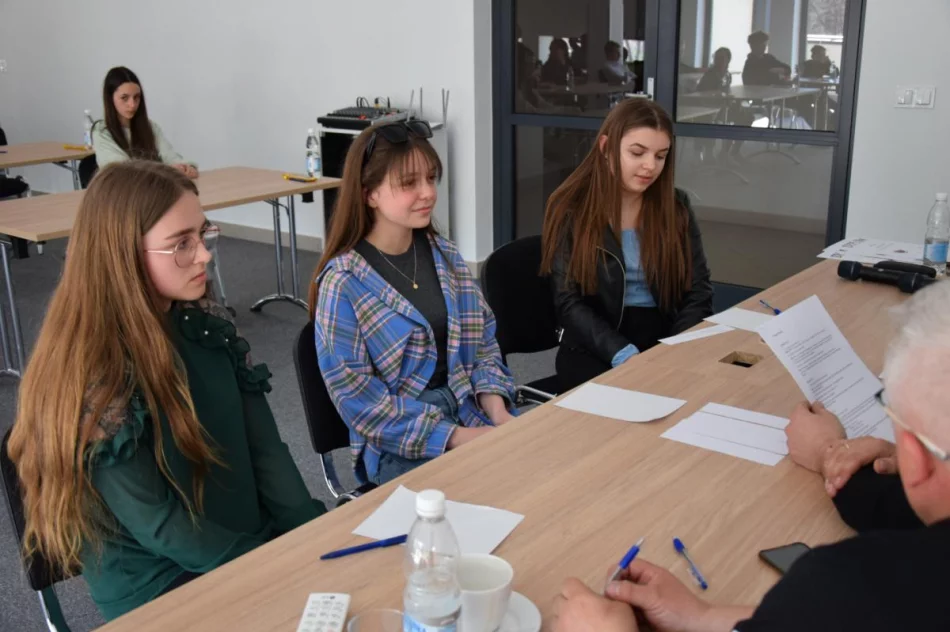 Młodzież wykazała się wiedzą pożarniczą - zdjęcie 5