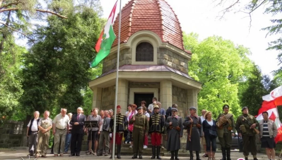 Węgrzy odwiedzali Tymbark i Limanową - zdjęcie 1