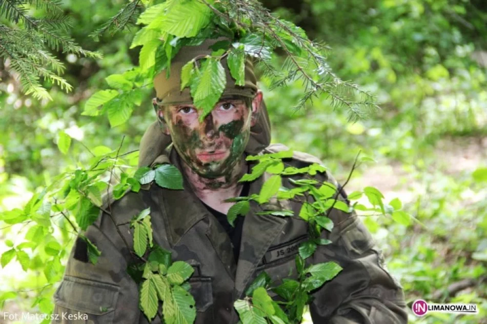 Strzelcy maskowali się na stokach góry Zęzów - zdjęcie 2