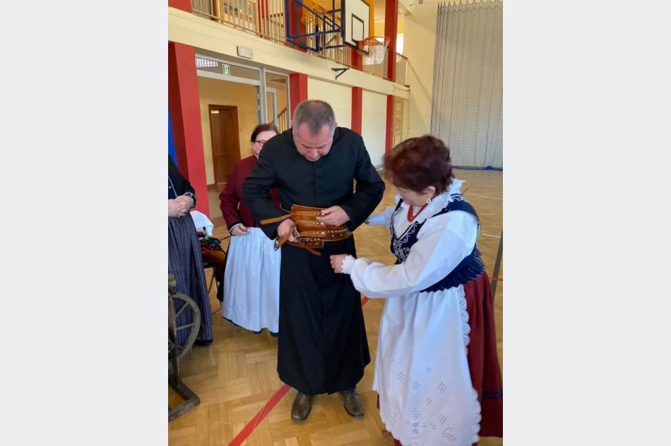 Śwarne Babki opowiadały młodym łętowianom o lokalnych tradycjach - zdjęcie 14