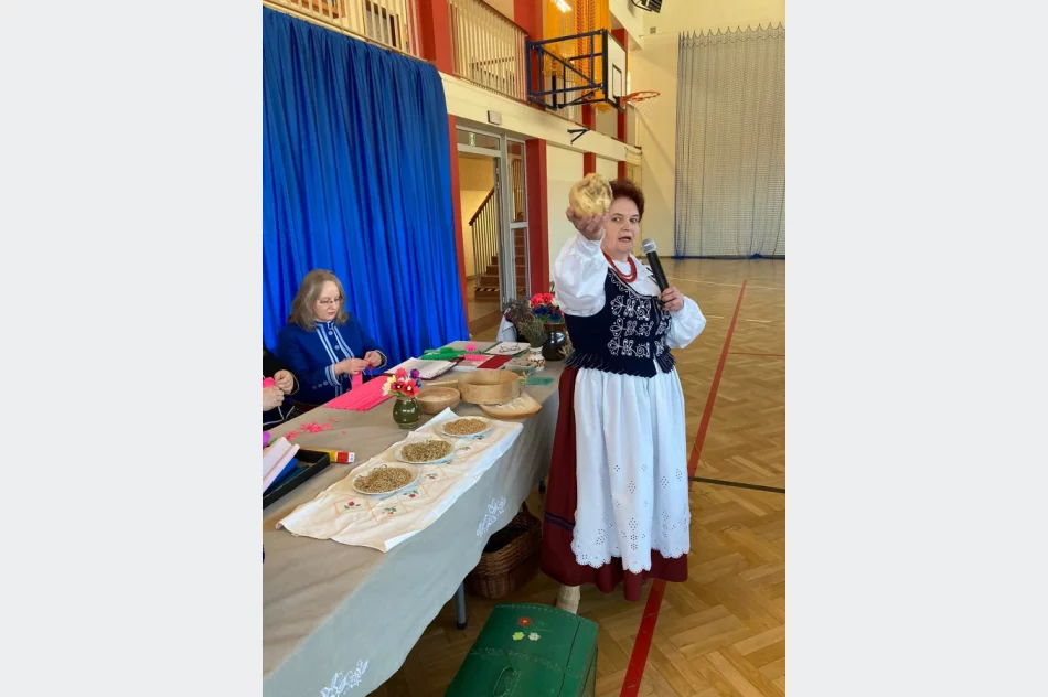 Śwarne Babki opowiadały młodym łętowianom o lokalnych tradycjach - zdjęcie 18