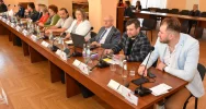 Zarząd z upoważnieniem od radnych do zmian w budżecie. Retransmisja nadzwyczajnej sesji - zdjęcie 4