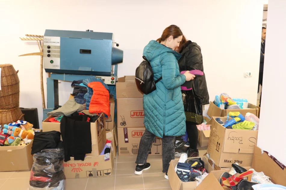 Organizacja charytatywna z Norwegii włączyła się w akcję pomocy uchodźcom przebywającym w mieście Limanowa oraz miastu Truskawiec na Ukrainie - zdjęcie 9