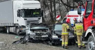Groźnie wyglądające zderzenie czołowe   - zdjęcie 2