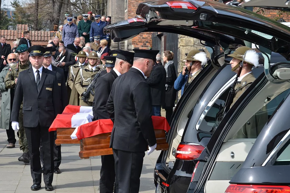 Trzej wyklęci doczekali się godnego pochówku  - zdjęcie 7