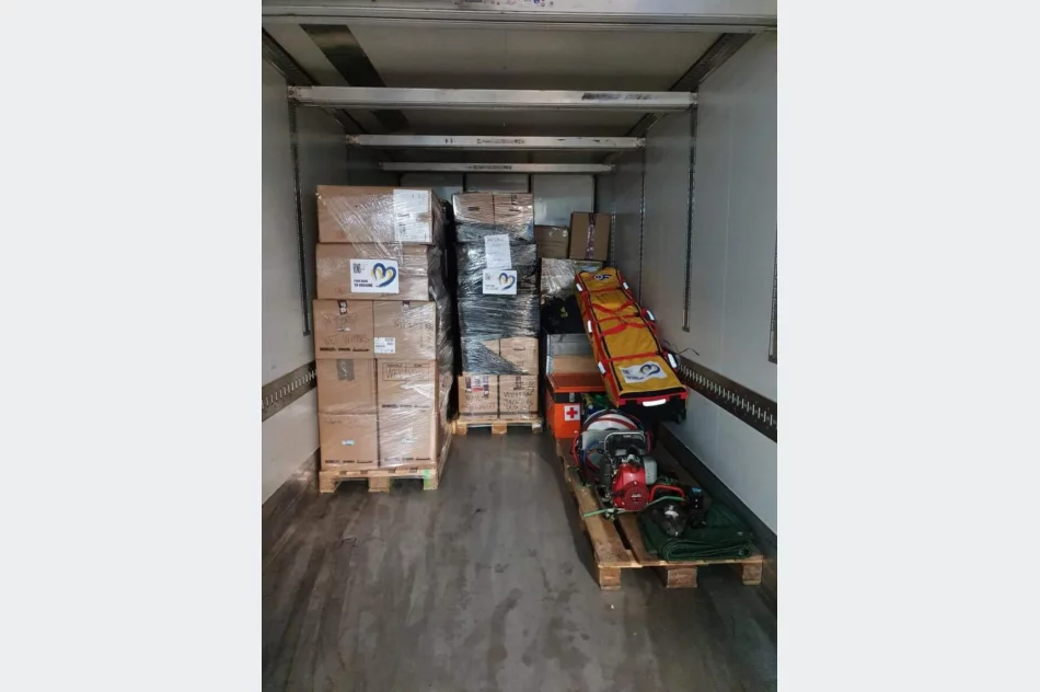 Kilkadziesiąt palet odzieży dla uchodźców, żywność leki i sprzęt dla partnerskiego miasta - zdjęcie 8