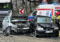 W wypadku obrażeń doznał pasażer jednego z pojazdów - zdjęcie główne