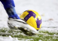 Padający śnieg torpeduje rozgrywki - zdjęcie główne