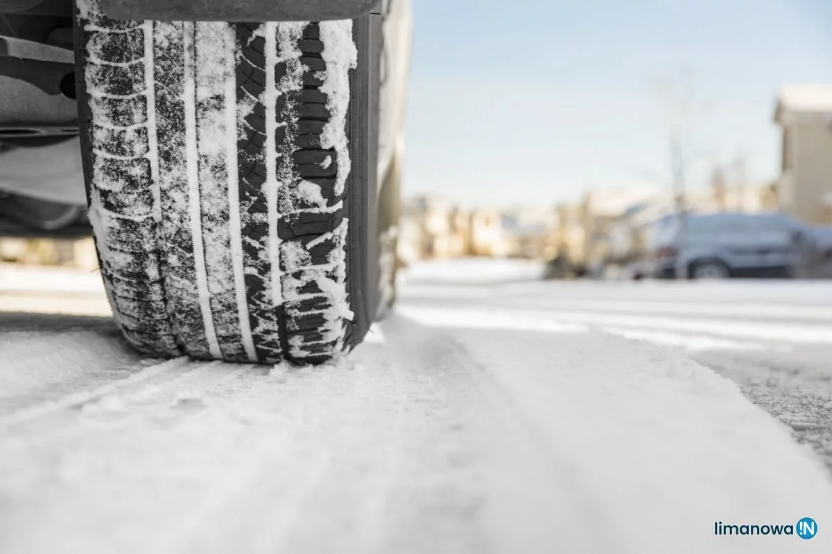 Opady śniegu i oblodzenia - dwa ostrzeżenia IMGW