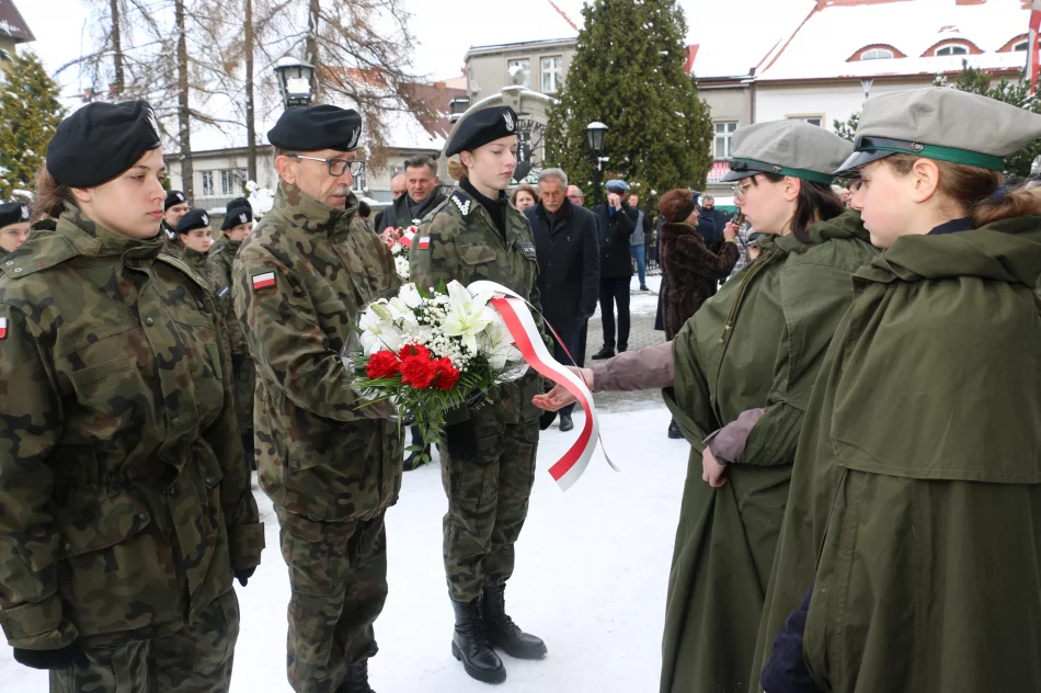 Upamiętniono ofiary Zbrodni Katyńskiej - zdjęcie 16