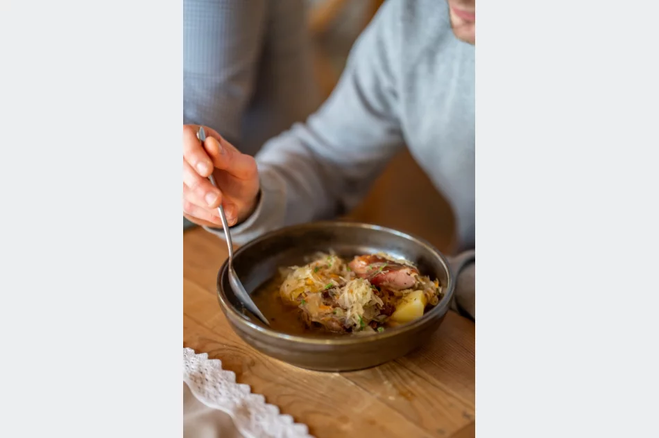 Restauracja „Jasicówka pod Łysą Górą” otwarta cały tydzień! - zdjęcie 8