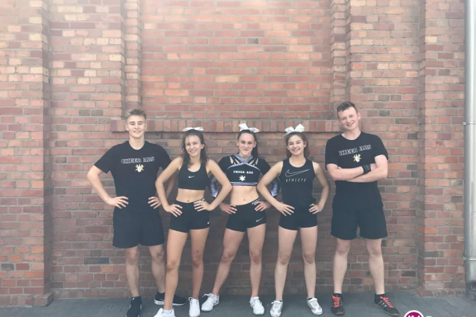 Limanowskie cheerleaderki zdominowały Międzynarodowy Turniej Cheerleaders CHEERMANIA w Zabrzu - zdjęcie 4