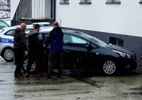 37-latek oszukał seniorkę na 30 tys. zł. Poszukiwana wspólniczka - zdjęcie główne