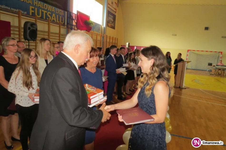 Gala Osiągnięć Uczniów limanowskich szkół podstawowych i gimnazjów 2017/18 - zdjęcie 2