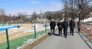 Zrewitalizowany Park Miejski wizytował marszałek Małopolski Witold Kozłowski - zdjęcie 4