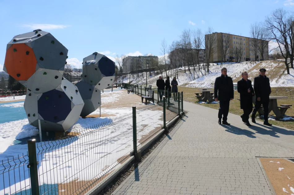 Marszałek oglądał inwestycje na Limanowszczyźnie - zdjęcie 3