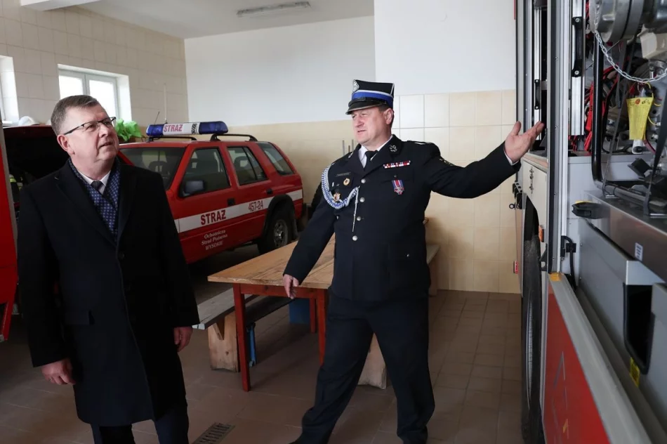 Marszałek oglądał inwestycje na Limanowszczyźnie - zdjęcie 11