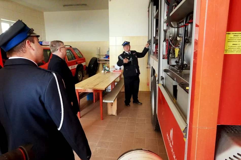 Marszałek Województwa Małopolskiego z wizytą w OSP Wysokie - zdjęcie 6