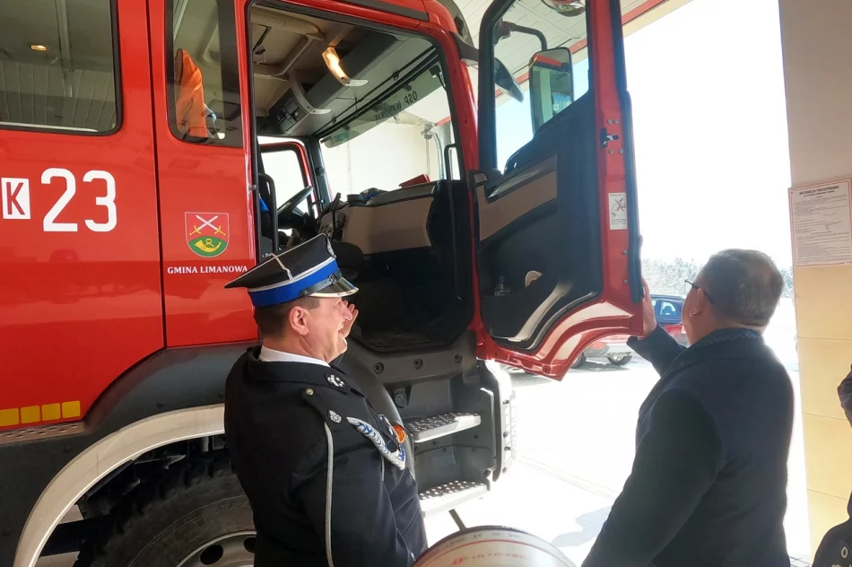 Marszałek Województwa Małopolskiego z wizytą w OSP Wysokie - zdjęcie 7