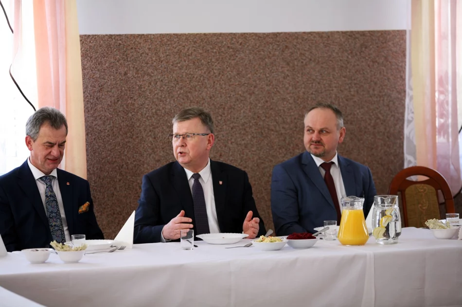 Marszałek Województwa Małopolskiego z wizytą w OSP Wysokie - zdjęcie 15