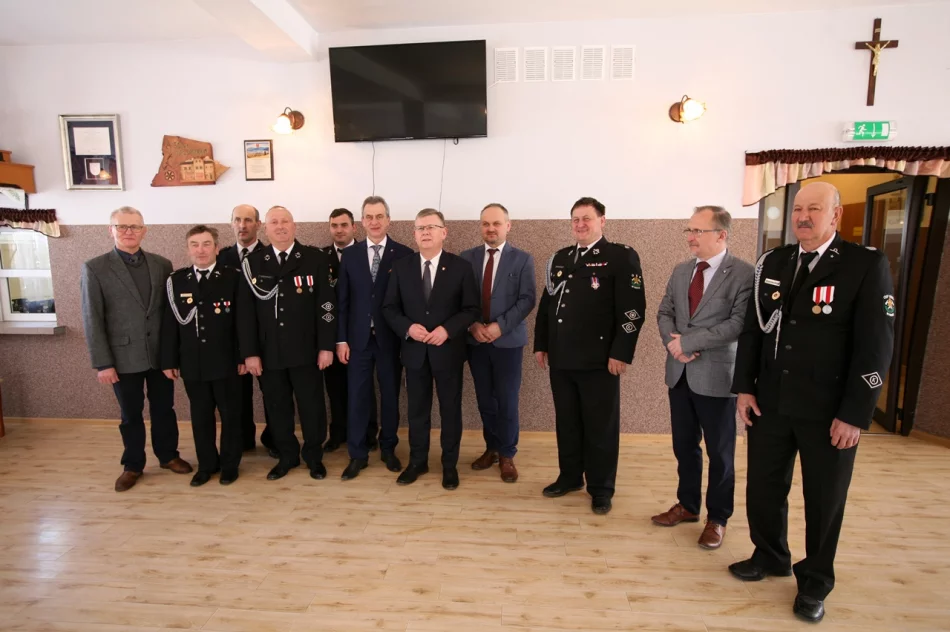 Marszałek Województwa Małopolskiego z wizytą w OSP Wysokie - zdjęcie 19