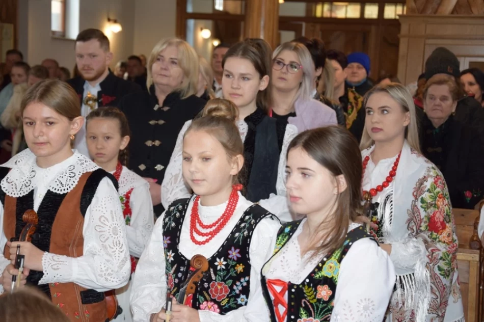 Zagórzańskie Eucharystie wracają do zabytkowej świątyni - zdjęcie 7