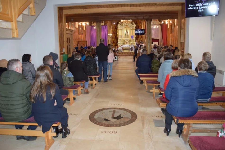 Zagórzańskie Eucharystie wracają do zabytkowej świątyni - zdjęcie 9