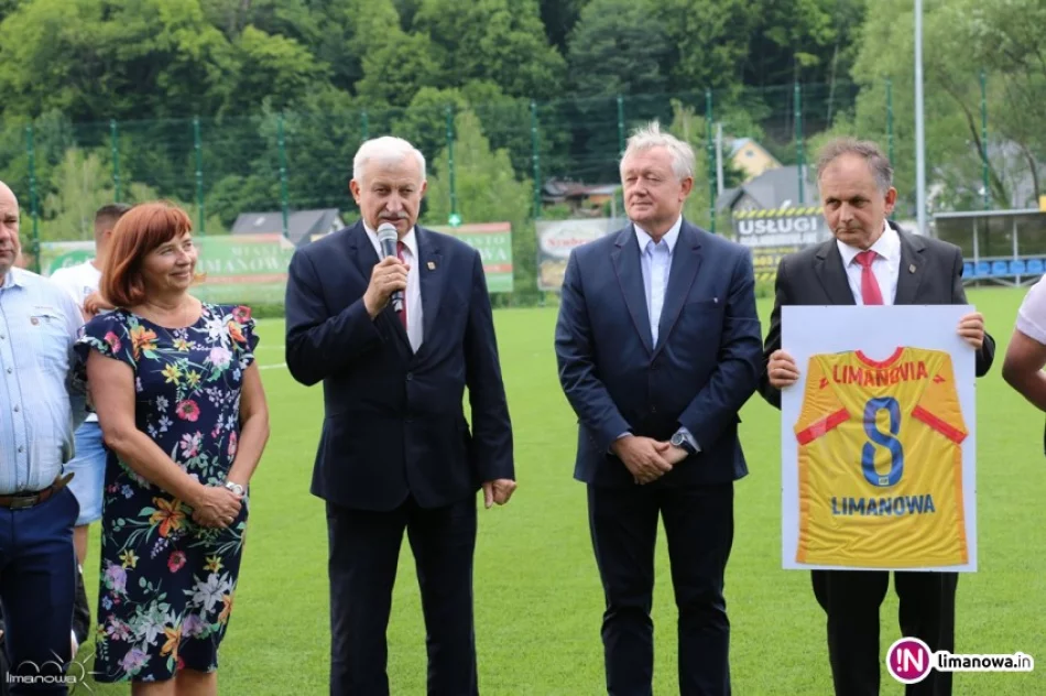 Otwarcie stadionu po modernizacji - zdjęcie 4