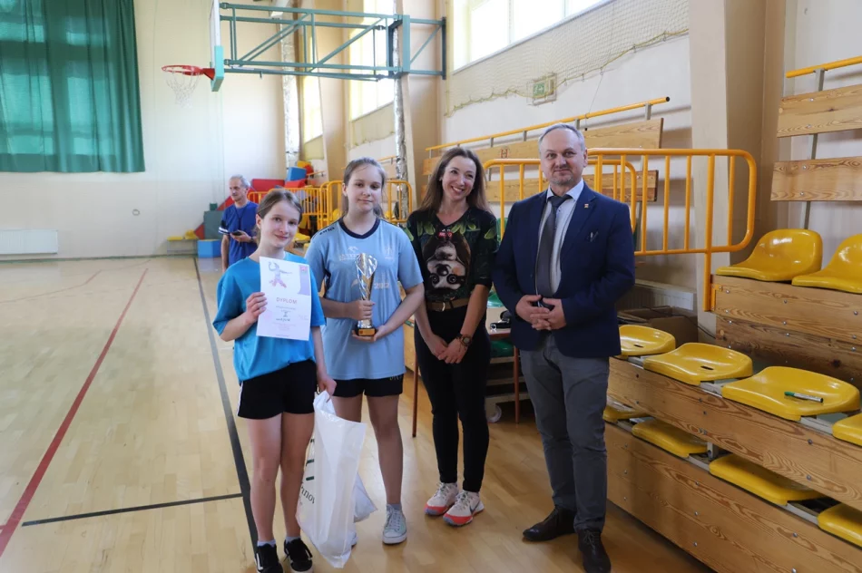 Rupniów i Stara Wieś Mistrzami Gminy Limanowa w Piłce Ręcznej Dzieci - zdjęcie 12