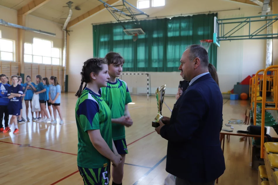 Rupniów i Stara Wieś Mistrzami Gminy Limanowa w Piłce Ręcznej Dzieci - zdjęcie 13