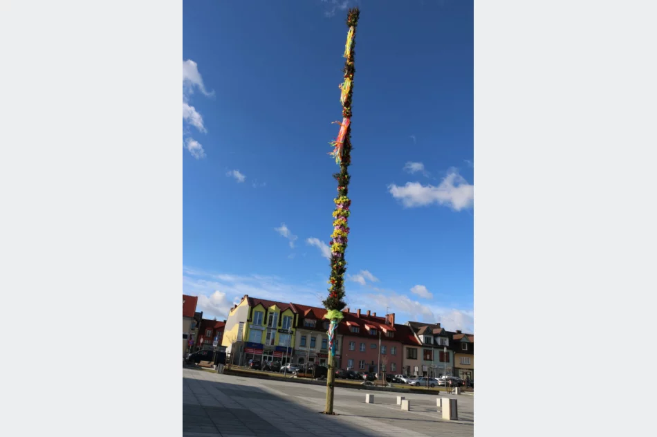 Wielkanocny symbol zdobi rynek - zdjęcie 6